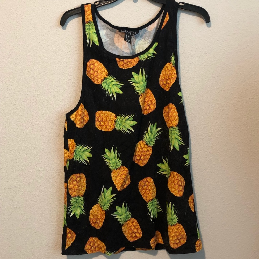 Nwt Pineapple tank top